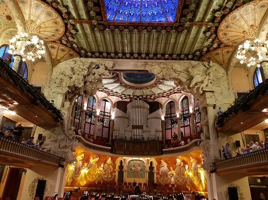 Sehen Sie das Innere des Palau de la Música